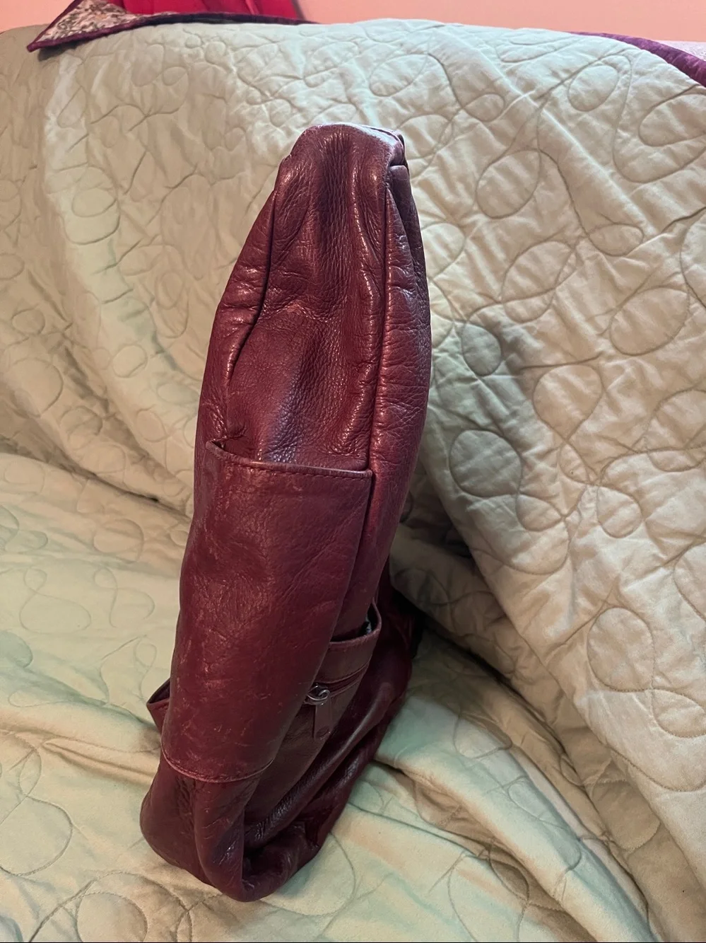 Vintage AmeriBag Healthy Back Bag  tear-drop shape leather.